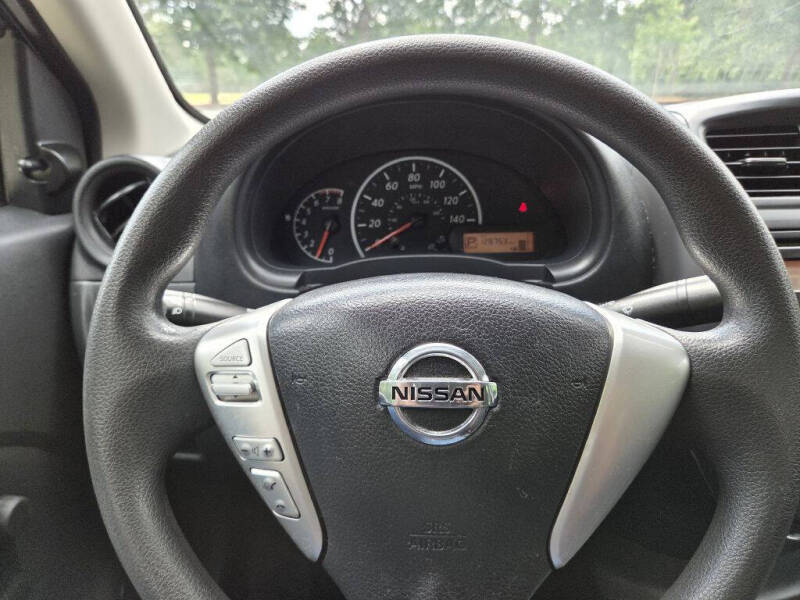 2015 Nissan Versa 1.6 S