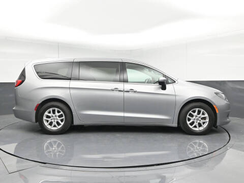 2017 Chrysler Pacifica LX