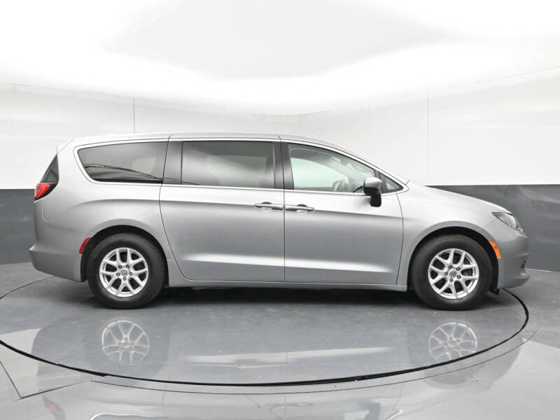 2017 Chrysler Pacifica LX