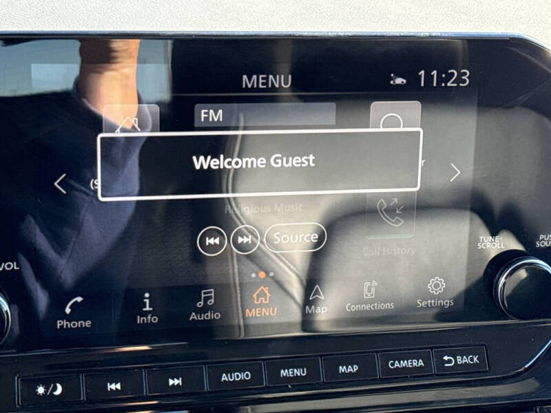 2023 Nissan Pathfinder SL