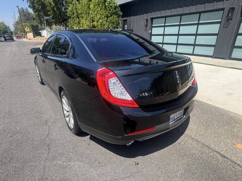 2014 Lincoln MKS