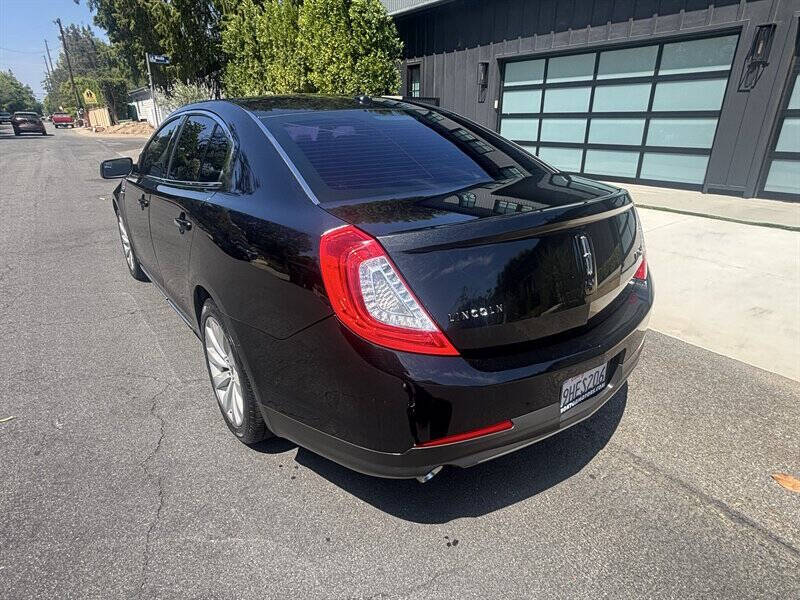 2014 Lincoln MKS