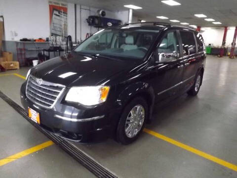 2010 Chrysler Town and Country Limited