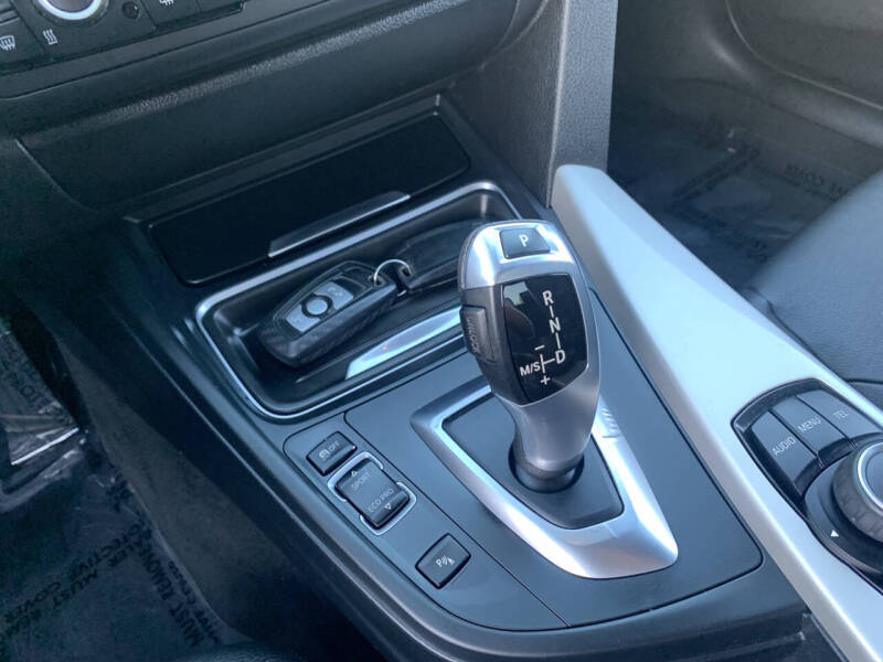 2014 BMW 3 Series 320i