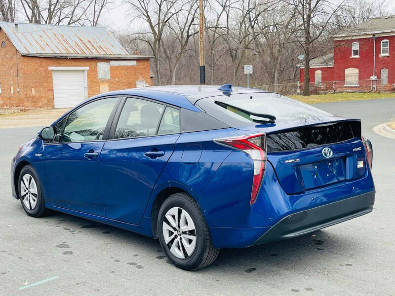 2018 Toyota Prius Three