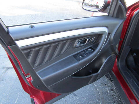 2018 Ford Taurus SEL