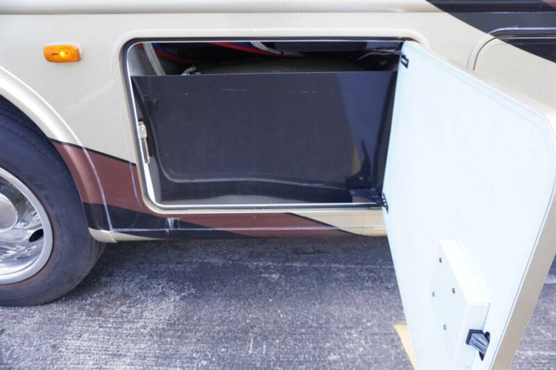 2015 Freightliner XCS Chassis