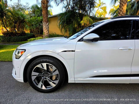 2021 Audi e-tron quattro Premium