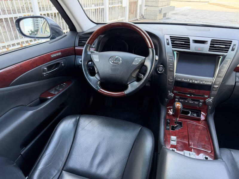 2007 Lexus LS 460