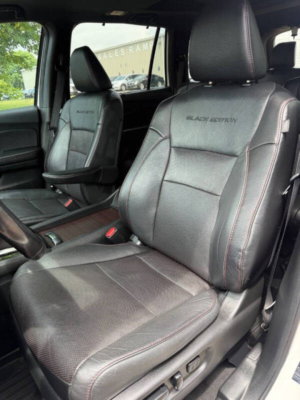 2022 Honda Pilot Black Edition