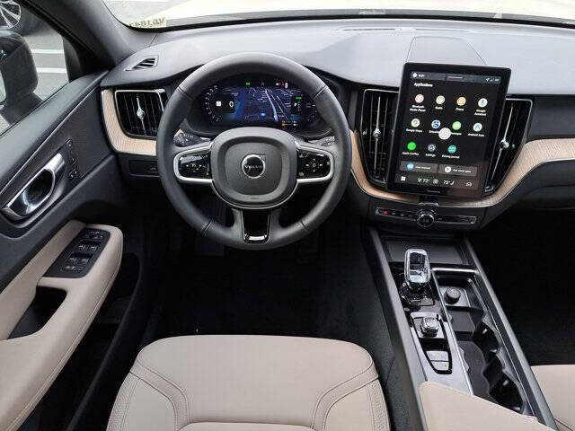 2026 Volvo XC60 T8 Plus