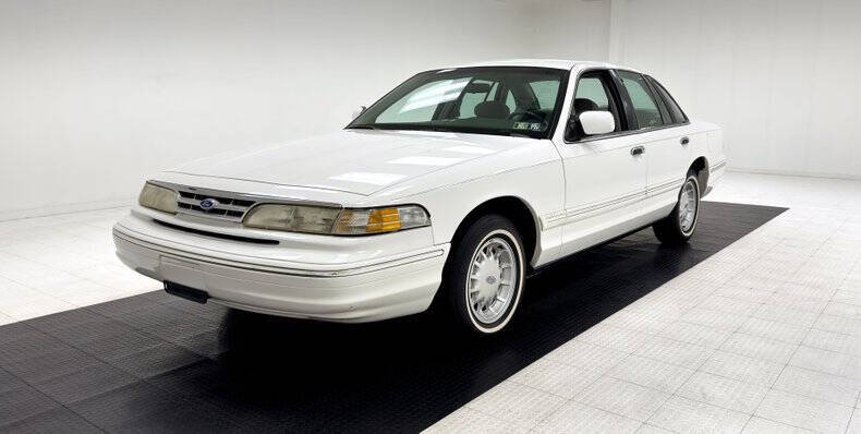 1997 Ford Crown Victoria LX