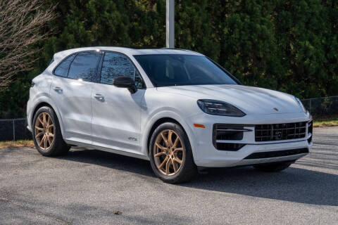 2025 Porsche Cayenne GTS