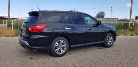 2017 Nissan Pathfinder SL