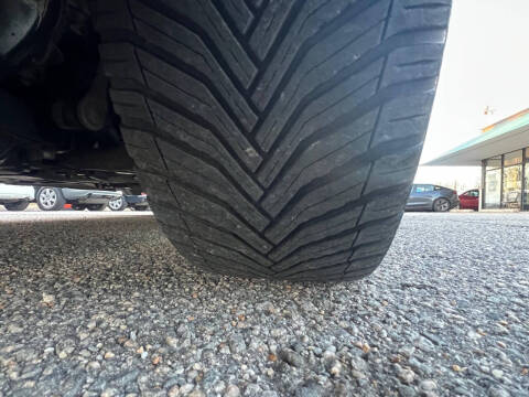 2013 Toyota Prius v Five