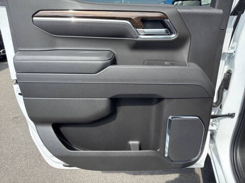 2026 GMC Sierra 1500 Elevation Standard