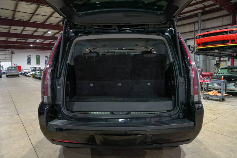 2017 Cadillac Escalade Luxury