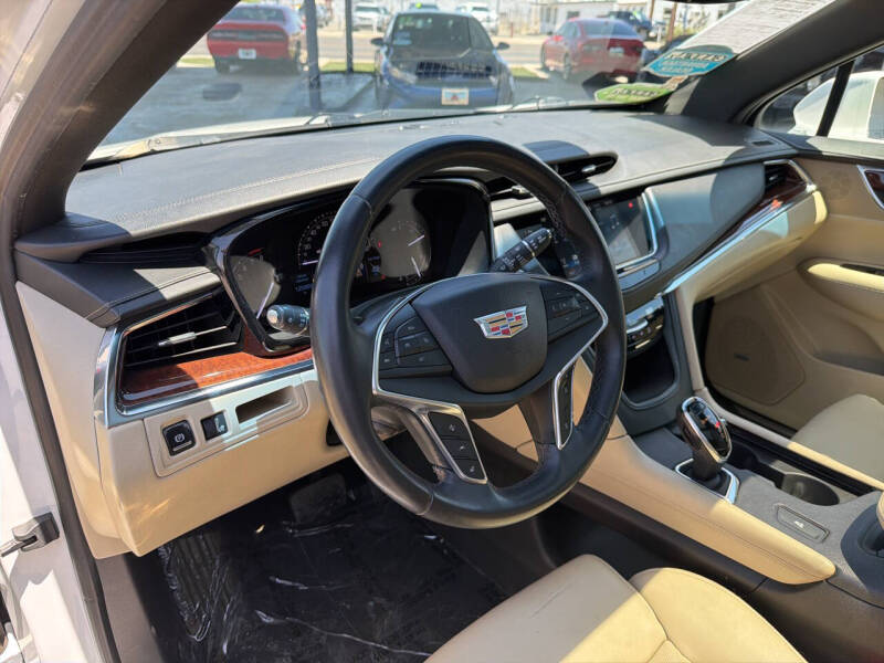 2017 Cadillac XT5 Luxury