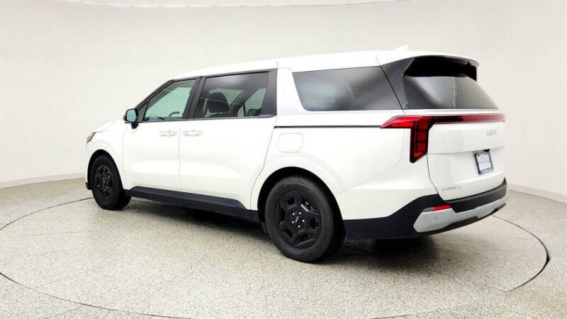 2025 Kia Carnival LXS