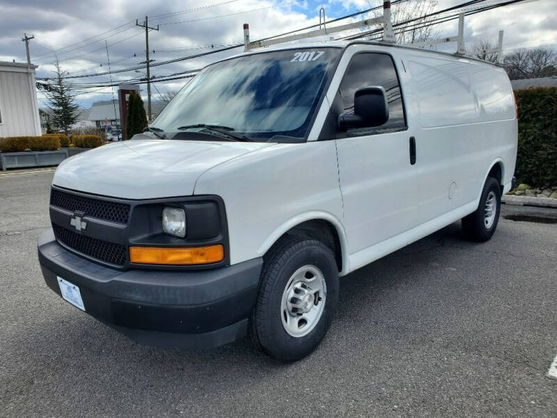 2017 Chevrolet Express 2500