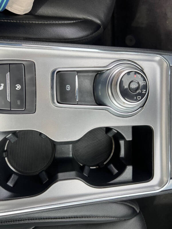 2022 Ford Edge Titanium