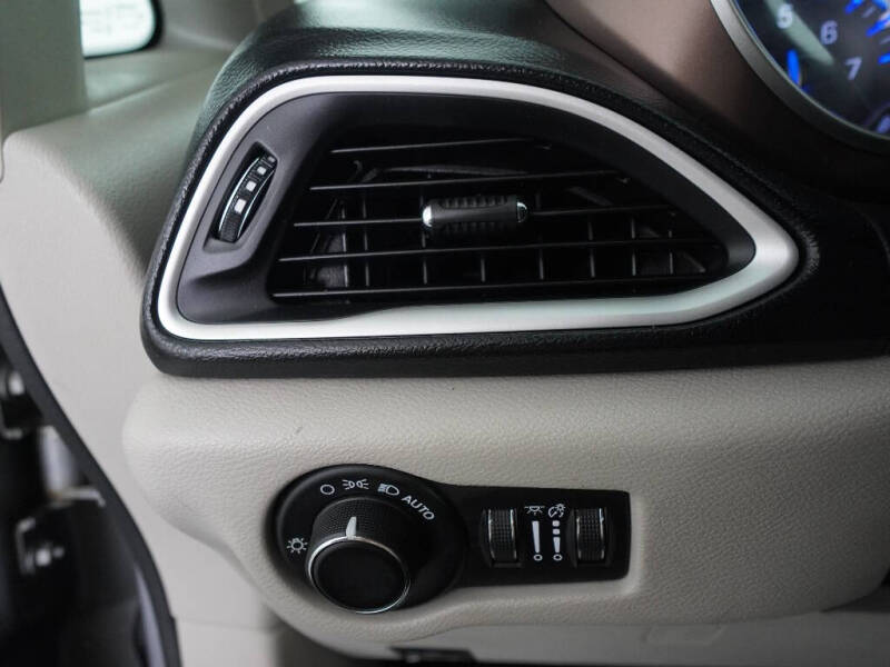 2019 Chrysler Pacifica LX