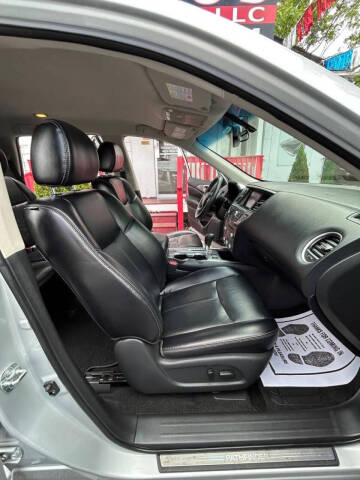 2018 Nissan Pathfinder SL