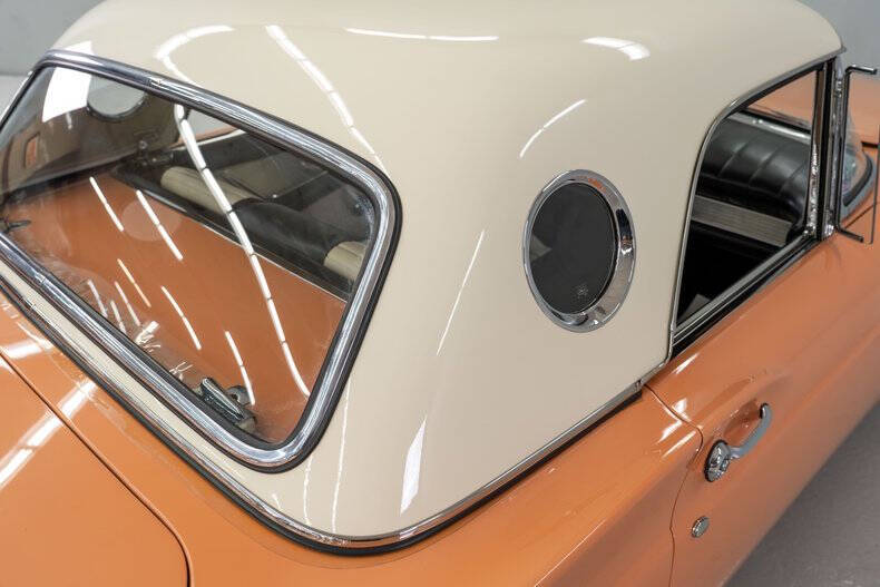 1957 Ford Thunderbird