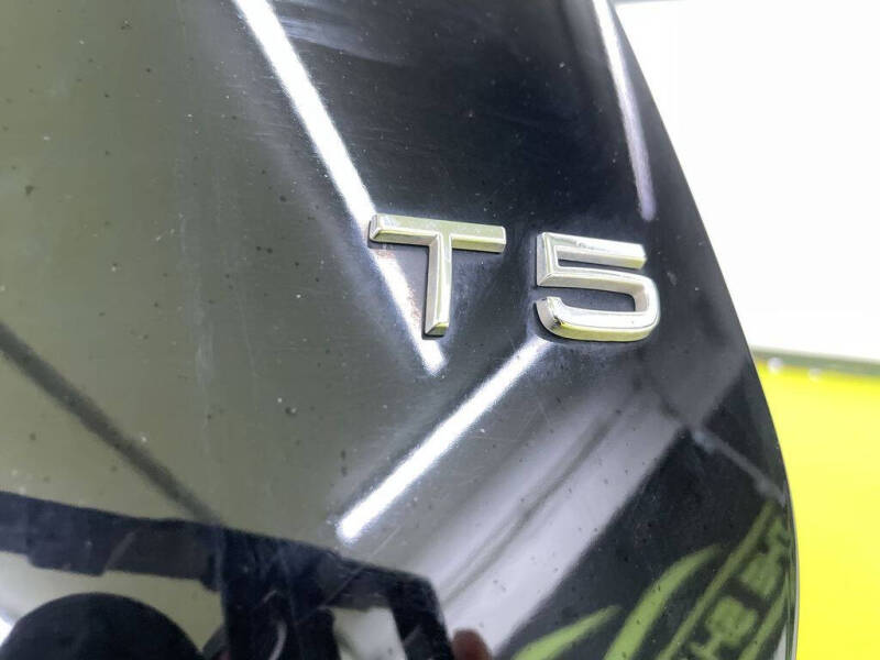 2016 Volvo XC60 T5 Drive-E Platinum