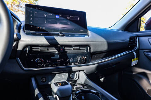 2025 Nissan Rogue SL