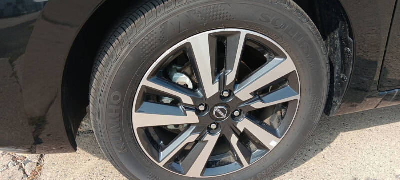 2025 Nissan Versa SV