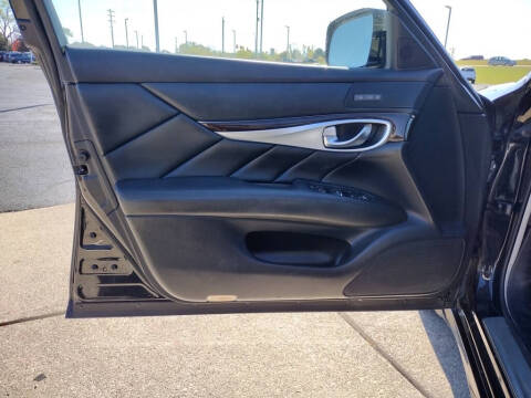 2014 Infiniti Q70 3.7