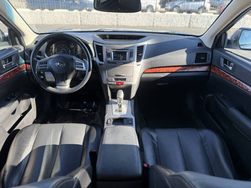 2012 Subaru Outback 2.5i Limited