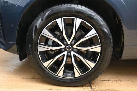 2023 Volvo XC60 B5 Plus Dark Theme