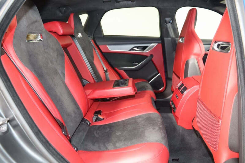 2024 Jaguar F-PACE SVR