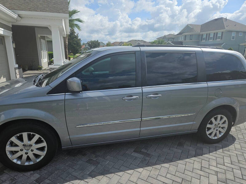 2016 Chrysler Town and Country Touring
