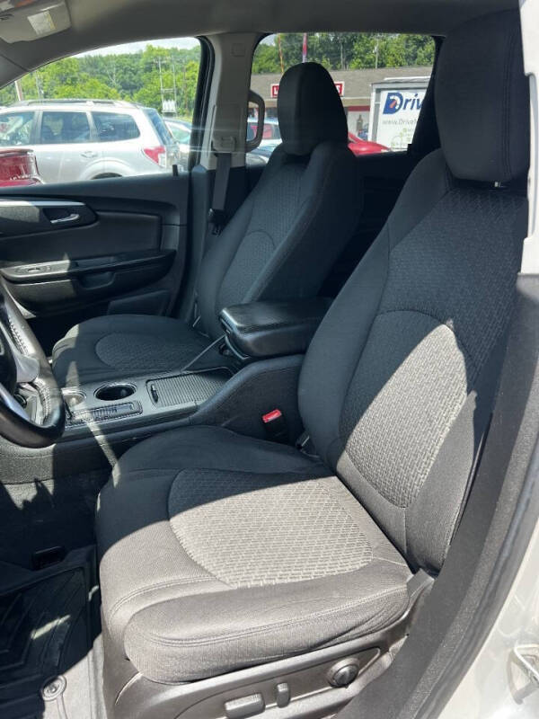 2011 Chevrolet Traverse LT