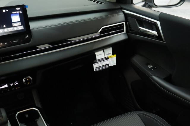 2026 Mitsubishi Outlander ES