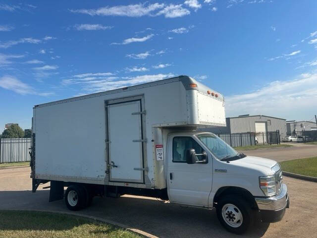 2021 Ford E-Series E-450 SD