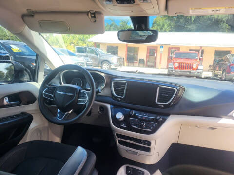 2017 Chrysler Pacifica Touring