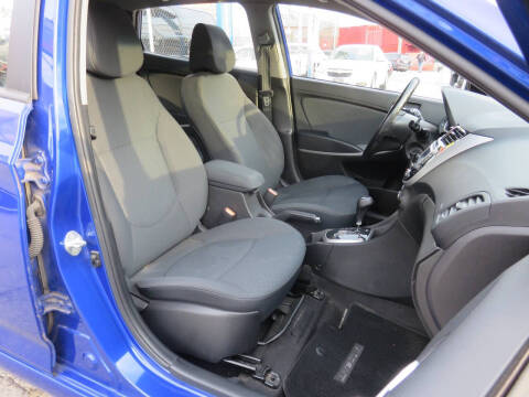 2014 Hyundai Accent SE