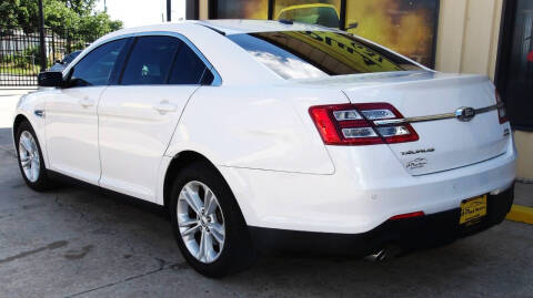 2016 Ford Taurus SEL