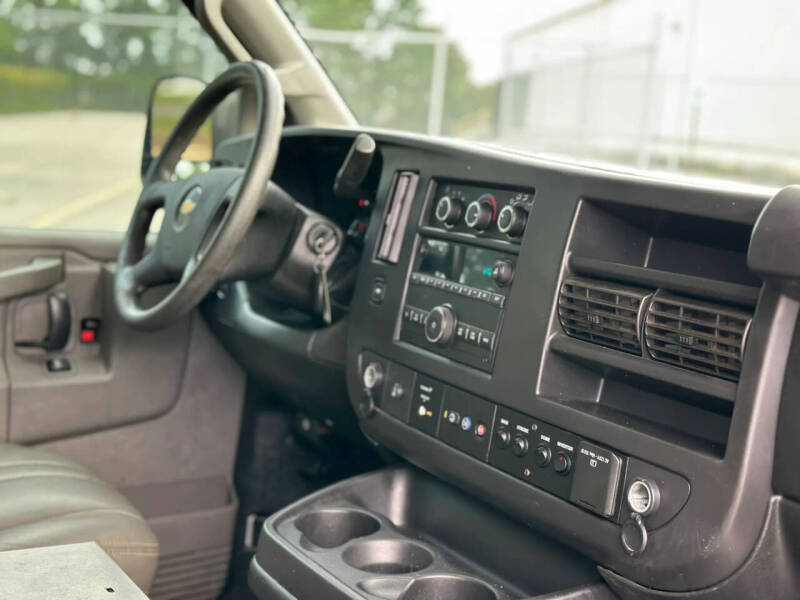 2017 Chevrolet Express 2500