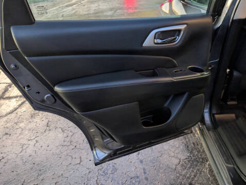 2019 Nissan Pathfinder SV