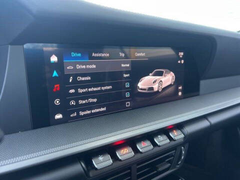 2025 Porsche 911 Carrera