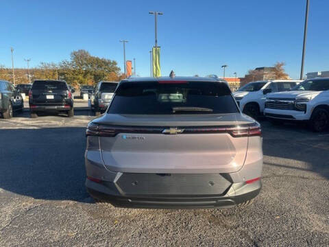 2026 Chevrolet Equinox EV LT 2