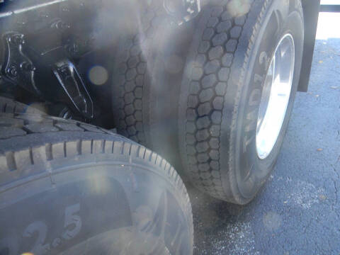 2012 Freightliner M2 112