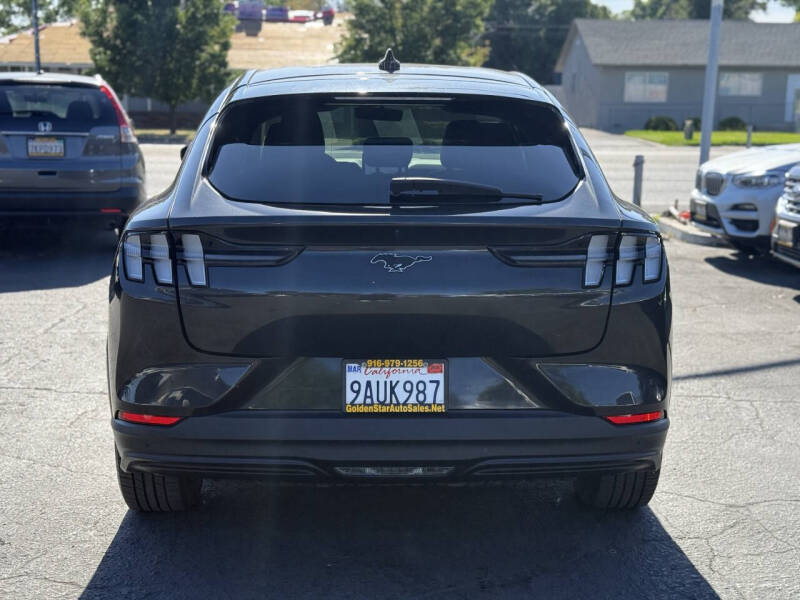 2022 Ford Mustang Mach-E Select