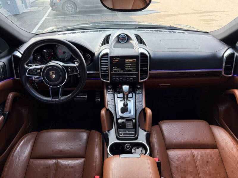 2016 Porsche Cayenne S