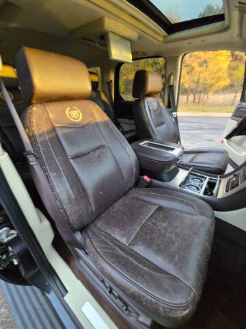 2013 Cadillac Escalade Platinum Edition